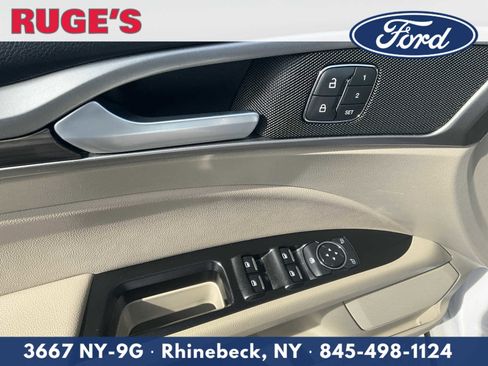 Used 2019 Ford Fusion SEL image 15