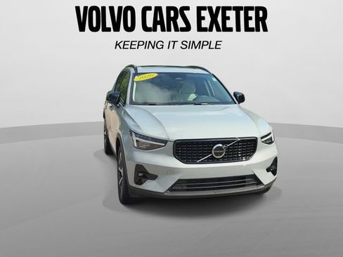 Certified 2026 Volvo XC40 B5 Plus AWD/4WD image 3