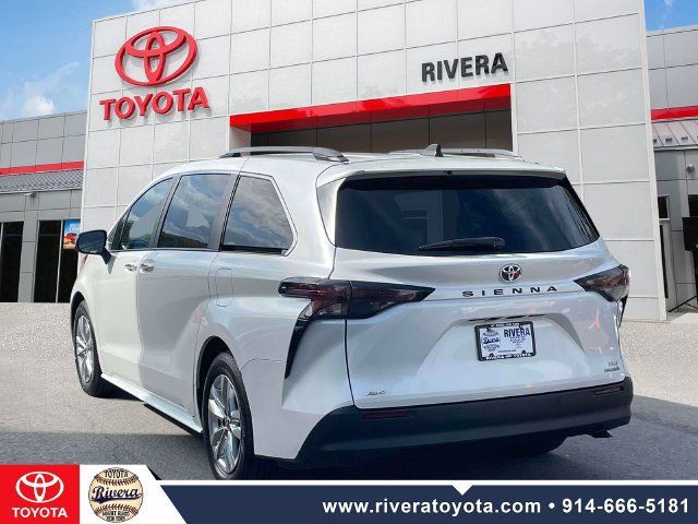 Used 2024 Toyota Sienna XLE w/ XLE Plus Package AWD/4WD image 8