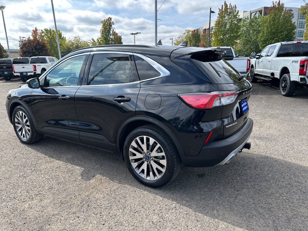 Used 2020 Ford Escape Titanium AWD/4WD image 4