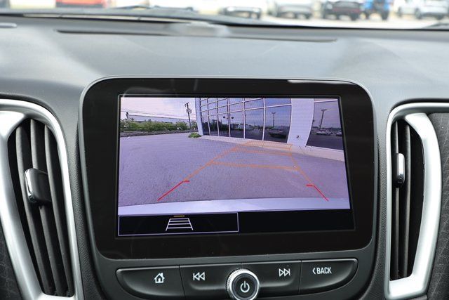 Used 2025 Chevrolet Malibu LT FWD image 17