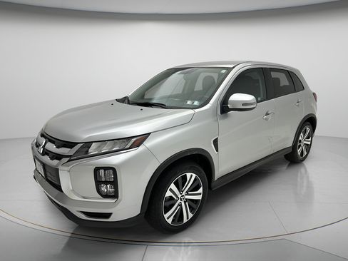 Used 2025 Mitsubishi Outlander Sport AWD image 3