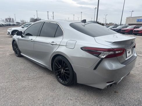 Used 2021 Toyota Camry XSE image 5