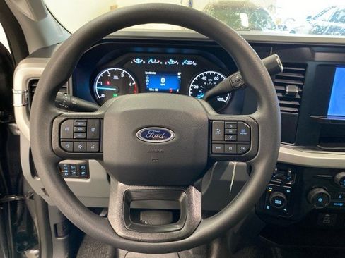 New 2025 Ford F250 XLT w/ FX4 Off-Road Package image 18