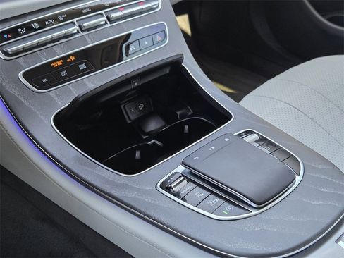 Used 2022 Mercedes-Benz E 350 E 350 image 9