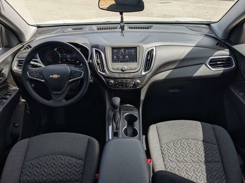 Used 2024 Chevrolet Equinox LT FWD image 11