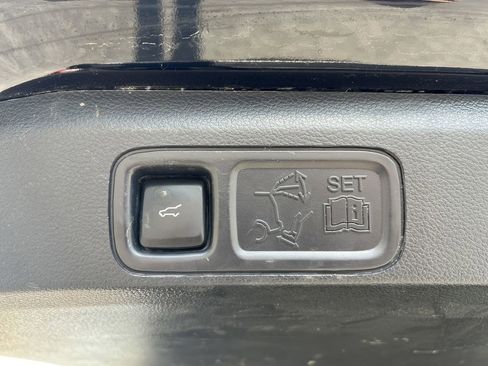 Used 2023 Ford Expedition Max Limited image 33