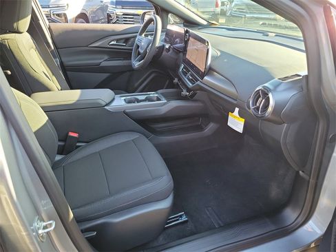 New 2026 Chevrolet Equinox EV LT image 14