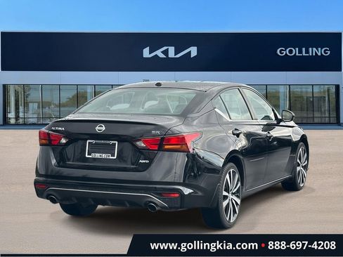 Used 2019 Nissan Altima 2.5 SR w/ SR Premium Package image 3