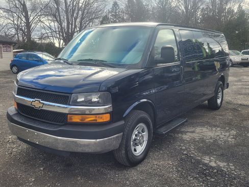 Used 2015 Chevrolet Express 3500 LT w/ LT Preferred Equipment Group image 4