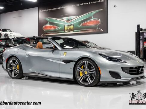 Used 2019 Ferrari Portofino RWD image 1