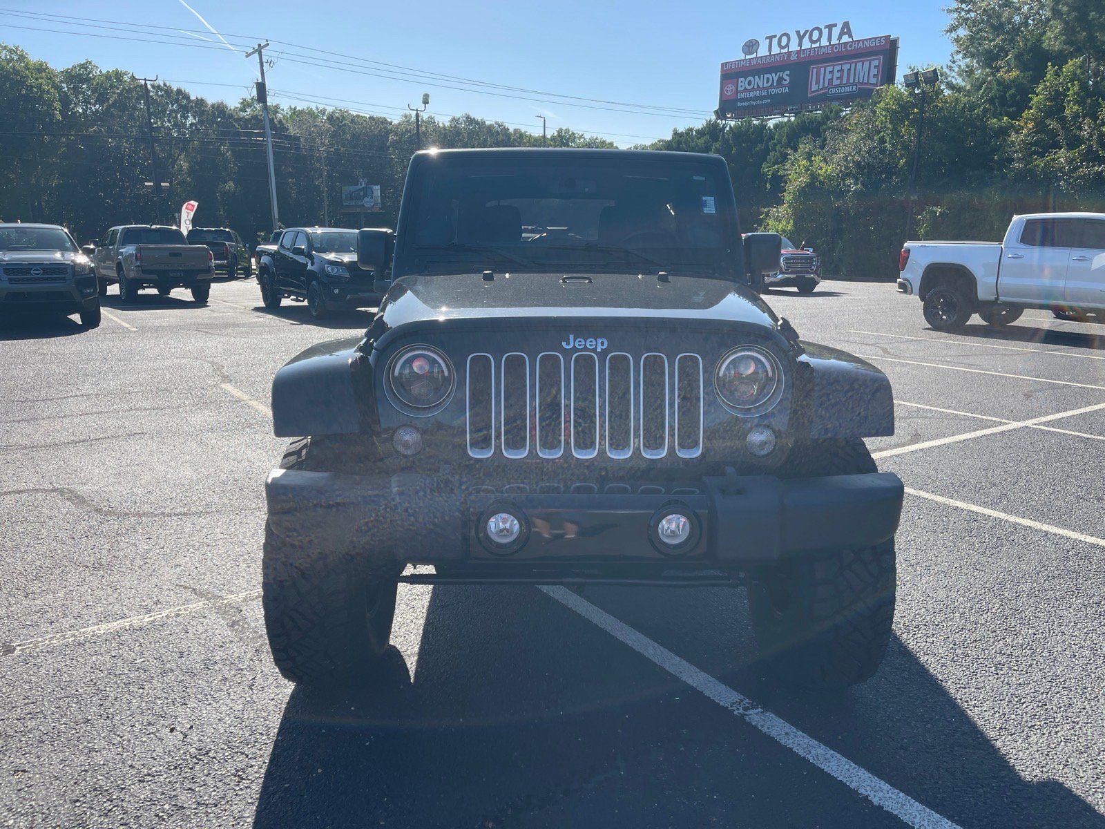 Used 2016 Jeep Wrangler Unlimited Sahara AWD/4WD image 2