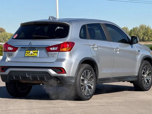 Used 2018 Mitsubishi Outlander Sport SE AWD/4WD image 4