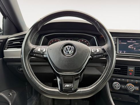 Used 2019 Volkswagen Jetta R-Line FWD image 17