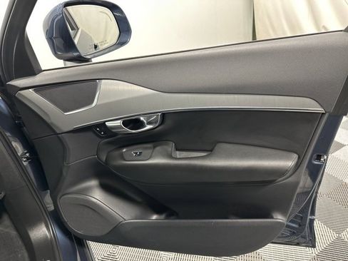 Used 2022 Volvo XC90 T5 Momentum w/ Advanced Package image 26