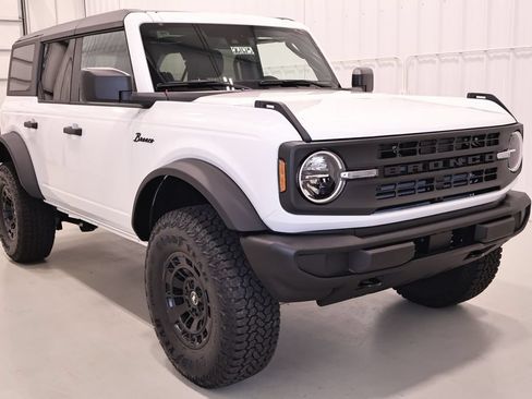 New 2026 Ford Bronco Big Bend AWD/4WD image 3