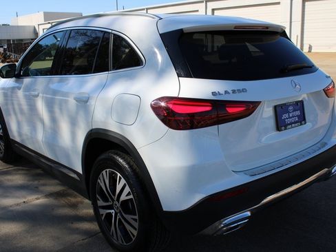 Used 2025 Mercedes-Benz GLA 250 4MATIC image 27
