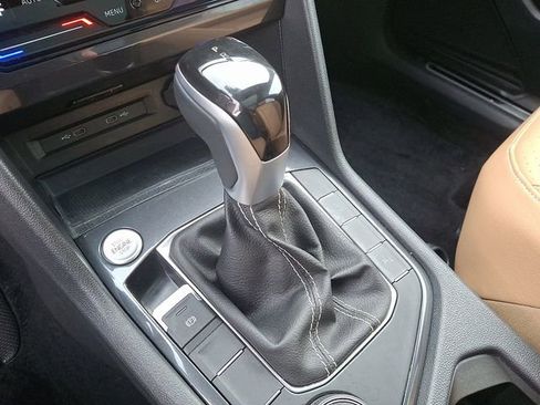 Certified 2024 Volkswagen Tiguan SE R-Line image 22