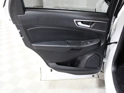 Used 2022 Ford Edge SEL image 19