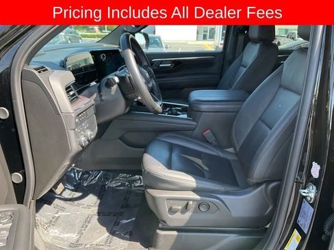 Used 2025 Chevrolet Tahoe LT AWD/4WD image 2