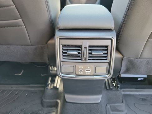 Certified 2025 Subaru Forester Limited AWD/4WD image 32