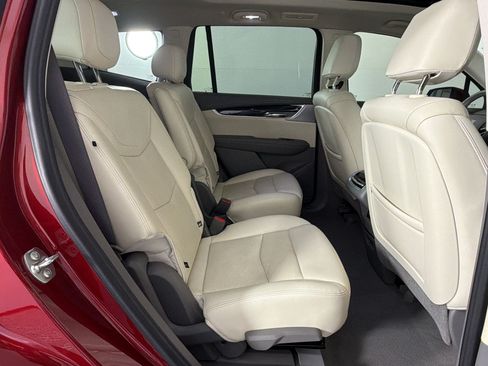 Used 2024 Cadillac XT6 Premium Luxury w/ Technology Package FWD image 32