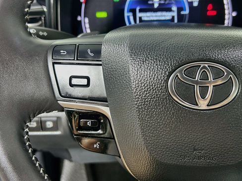Used 2026 Toyota Camry SE FWD image 18