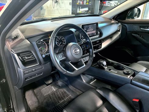 Used 2023 Nissan Rogue SV w/ SV Premium Package image 8