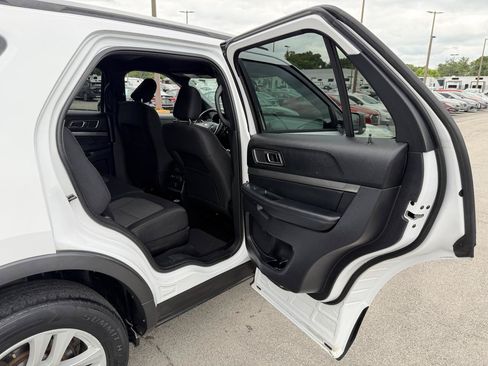 Used 2019 Ford Explorer XLT w/ Equipment Group 201A AWD/4WD image 8