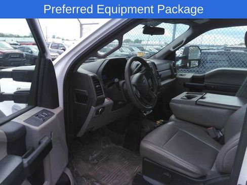 Used 2018 Ford F550 4x4 Regular Cab Super Duty image 7