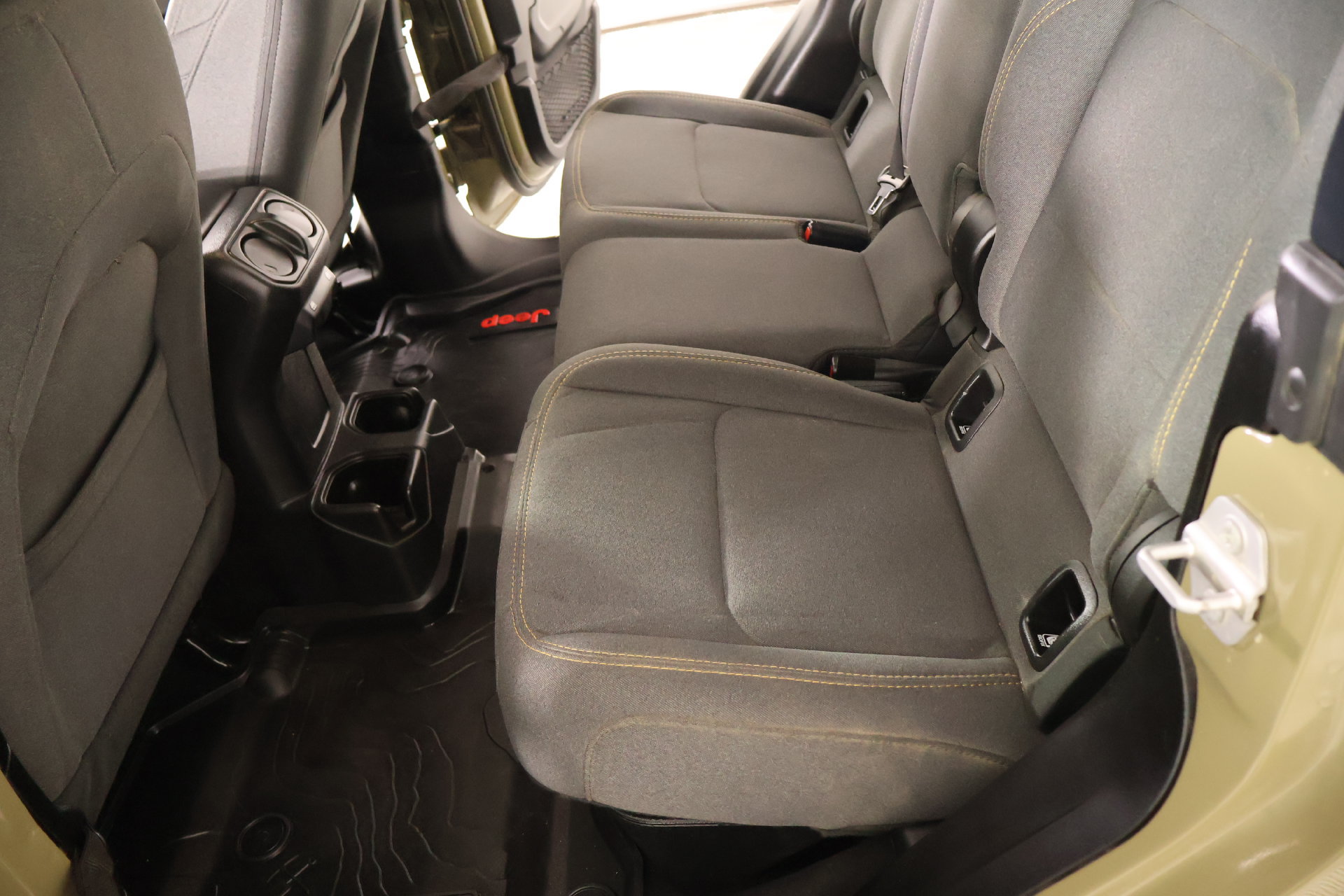 Used 2025 Jeep Gladiator Sport AWD/4WD image 11