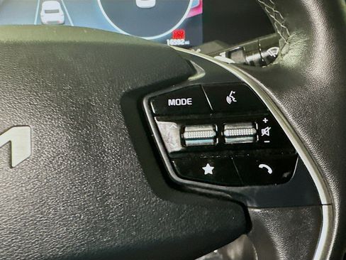 Used 2024 Kia EV6 Light image 17
