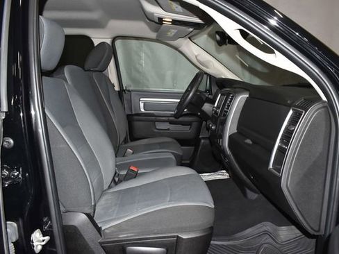 Used 2023 RAM 1500 Classic SLT image 30