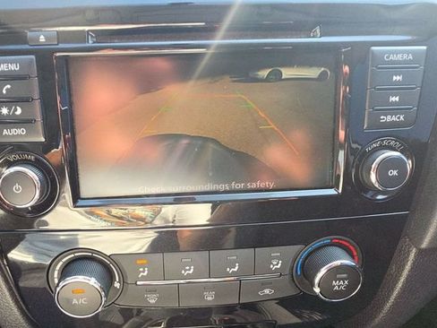 Used 2018 Nissan Rogue S FWD image 28