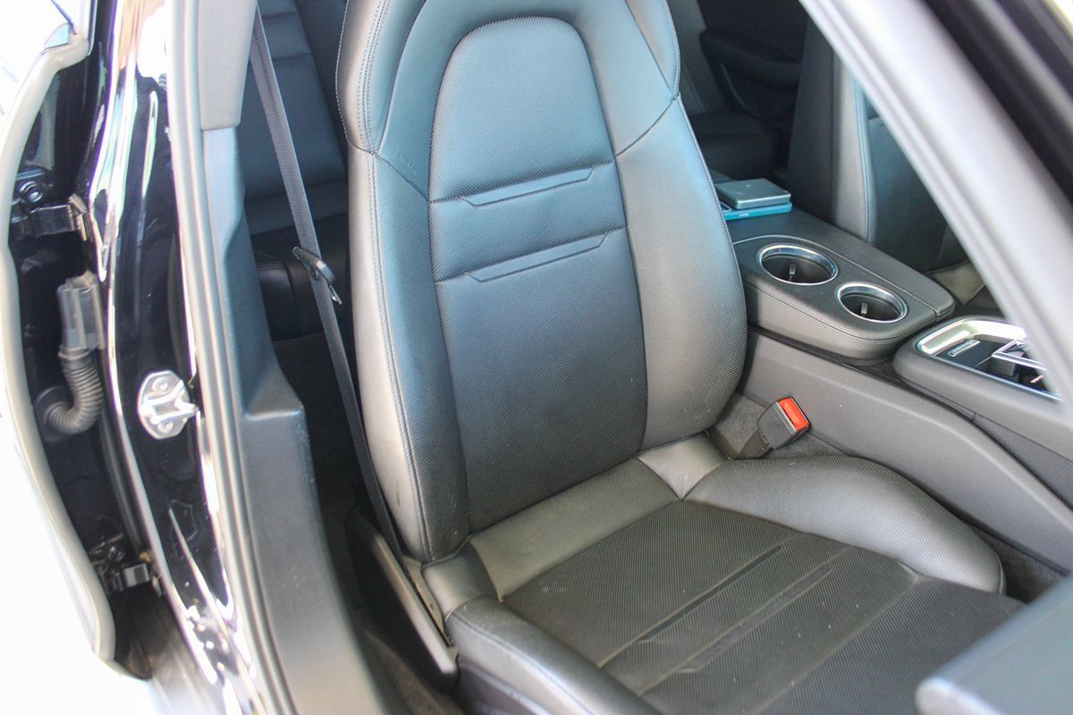 Used 2019 Porsche Panamera 4 AWD/4WD image 31