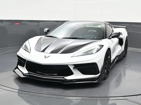 Used 2025 Chevrolet Corvette Stingray Preferred Conv w/ Z51 Performance Package RWD image 9