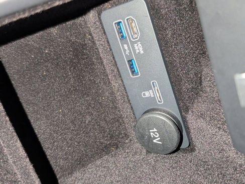 Used 2017 Jaguar XJ R-Sport image 36