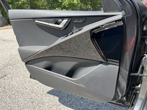 New 2025 Kia Niro SX Touring image 23