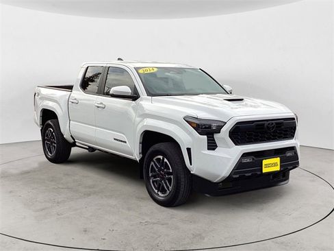Used 2024 Toyota Tacoma TRD Sport image 7