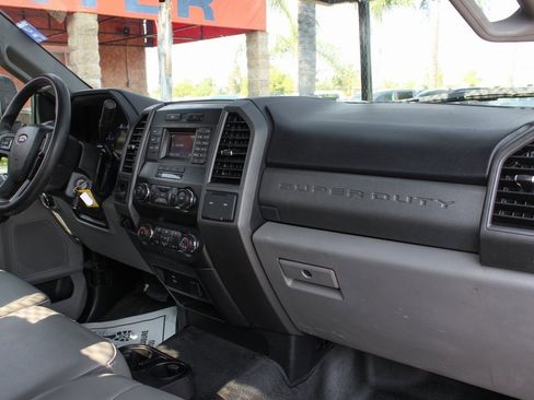 Used 2019 Ford F450 XL w/ Power Equipment Group image 30