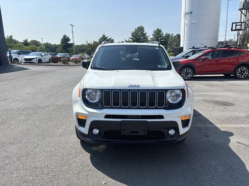 Used 2023 Jeep Renegade Latitude w/ Premium Group AWD/4WD image 16