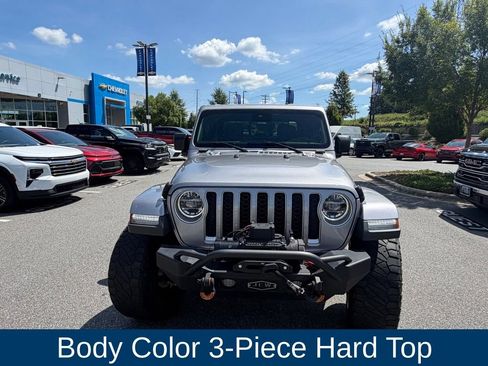 Used 2020 Jeep Gladiator Overland AWD/4WD image 12