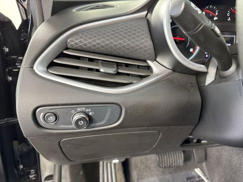 Used 2025 Chevrolet Malibu LS image 13