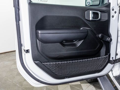 Used 2023 Jeep Gladiator Sport w/ Trailer Tow Package image 33