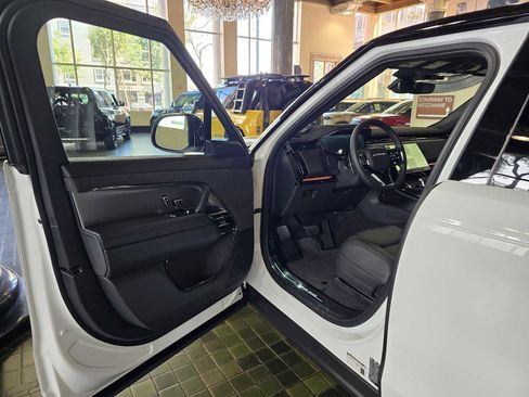 New 2026 Land Rover Range Rover Sport SE AWD/4WD image 21