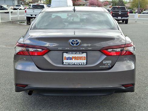 Used 2021 Toyota Camry LE FWD image 5