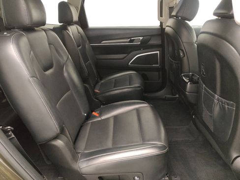 Used 2022 Kia Telluride S FWD image 19