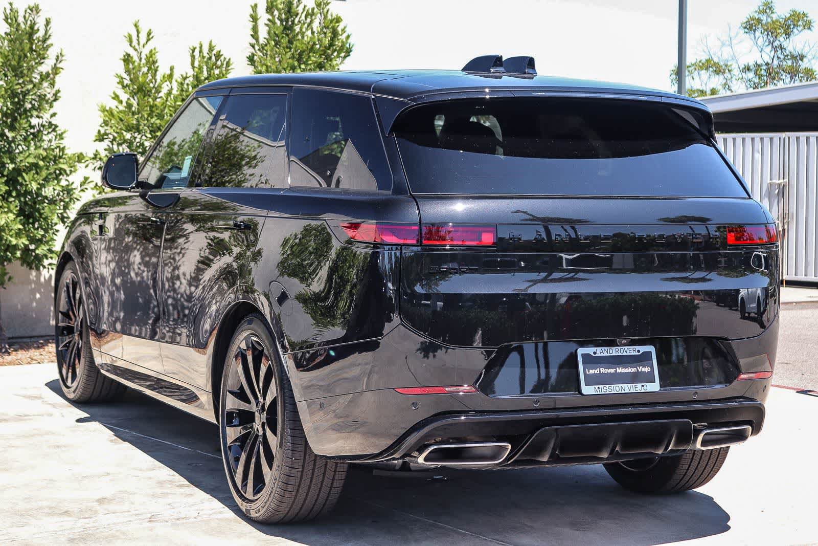 New 2026 Land Rover Range Rover Sport Dynamic SE AWD/4WD image 4