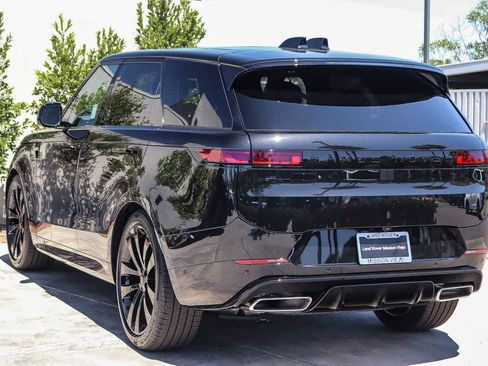 New 2026 Land Rover Range Rover Sport Dynamic SE AWD/4WD image 4