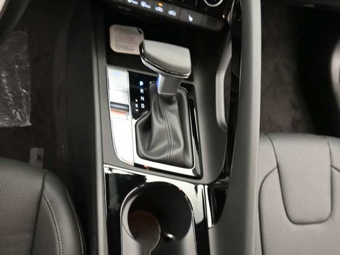New 2026 Hyundai Elantra Limited FWD image 24
